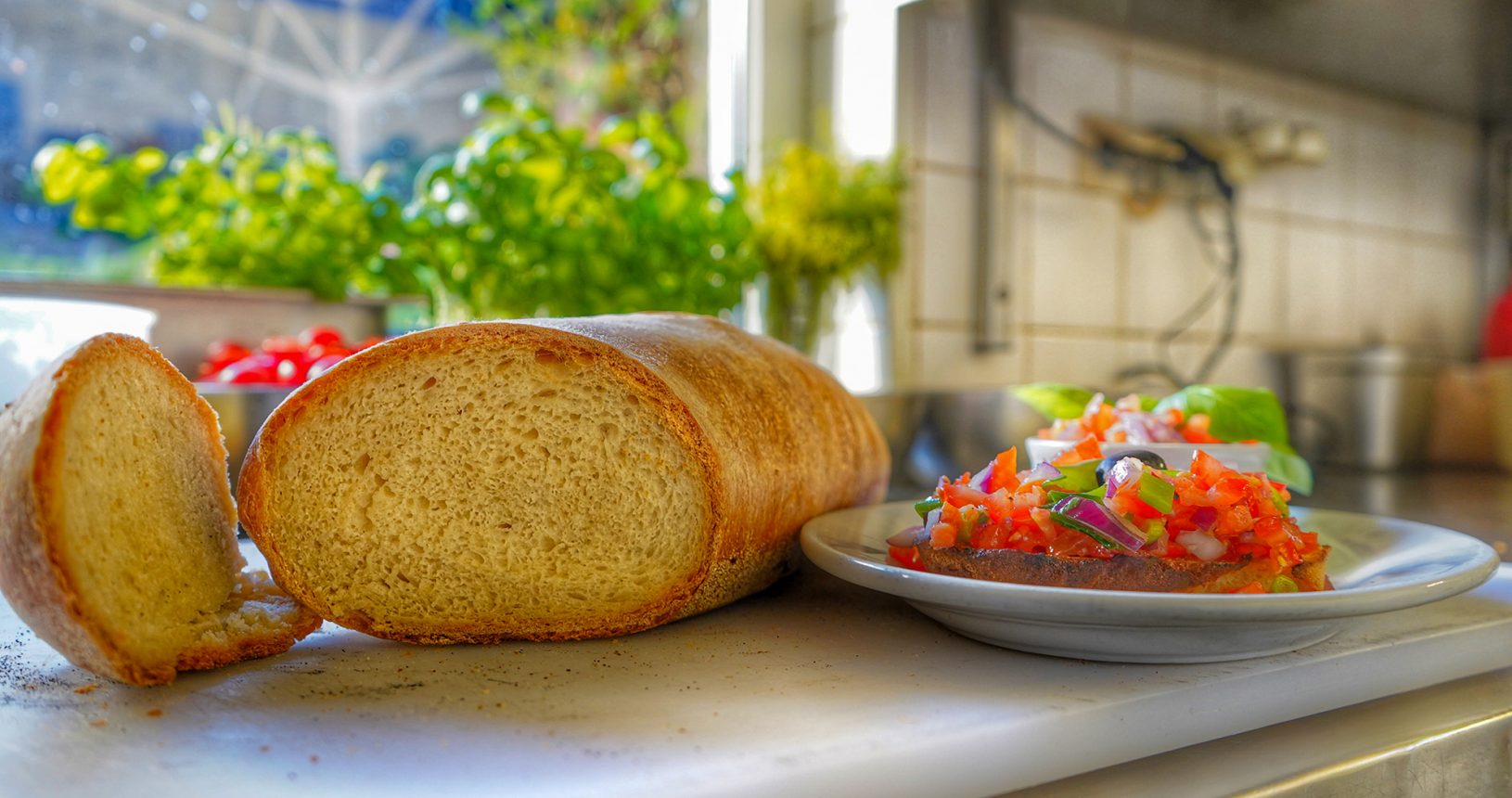 Täglich frisch gebackenes Brot im Restaurant Fedula, authentisch italienisch und knusprig.
