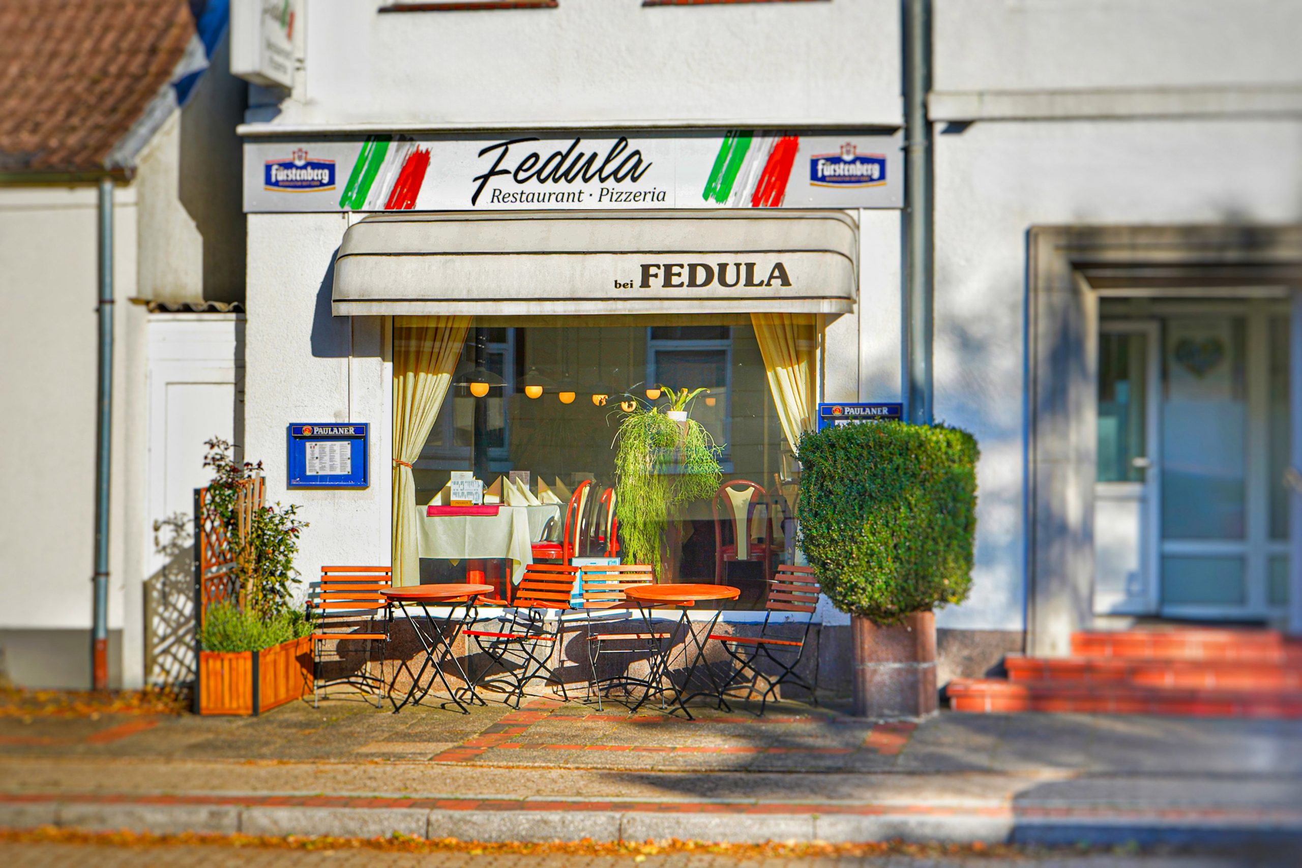Außenbereich des Eingangs vom Restaurant Fedula in Bad Segeberg